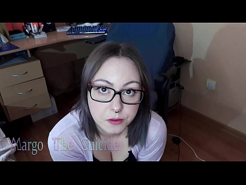 ❤️ Kynþokkafull stelpa með gleraugu sýgur dildó djúpt á myndavélinni Klám á klám is.rionews.top ❌️❤